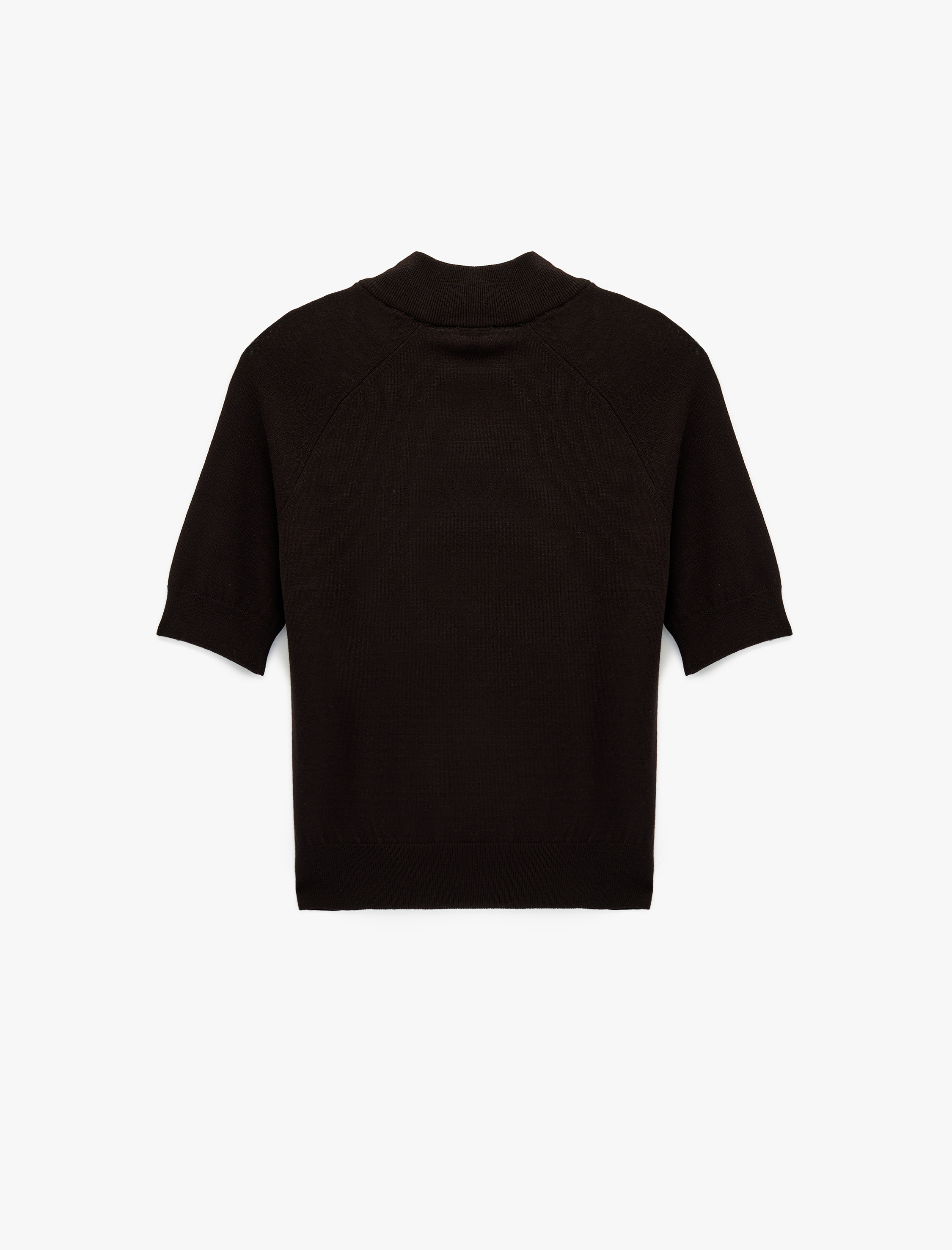   Kısa Kollu Hafif Dik Yaka Triko Kazak