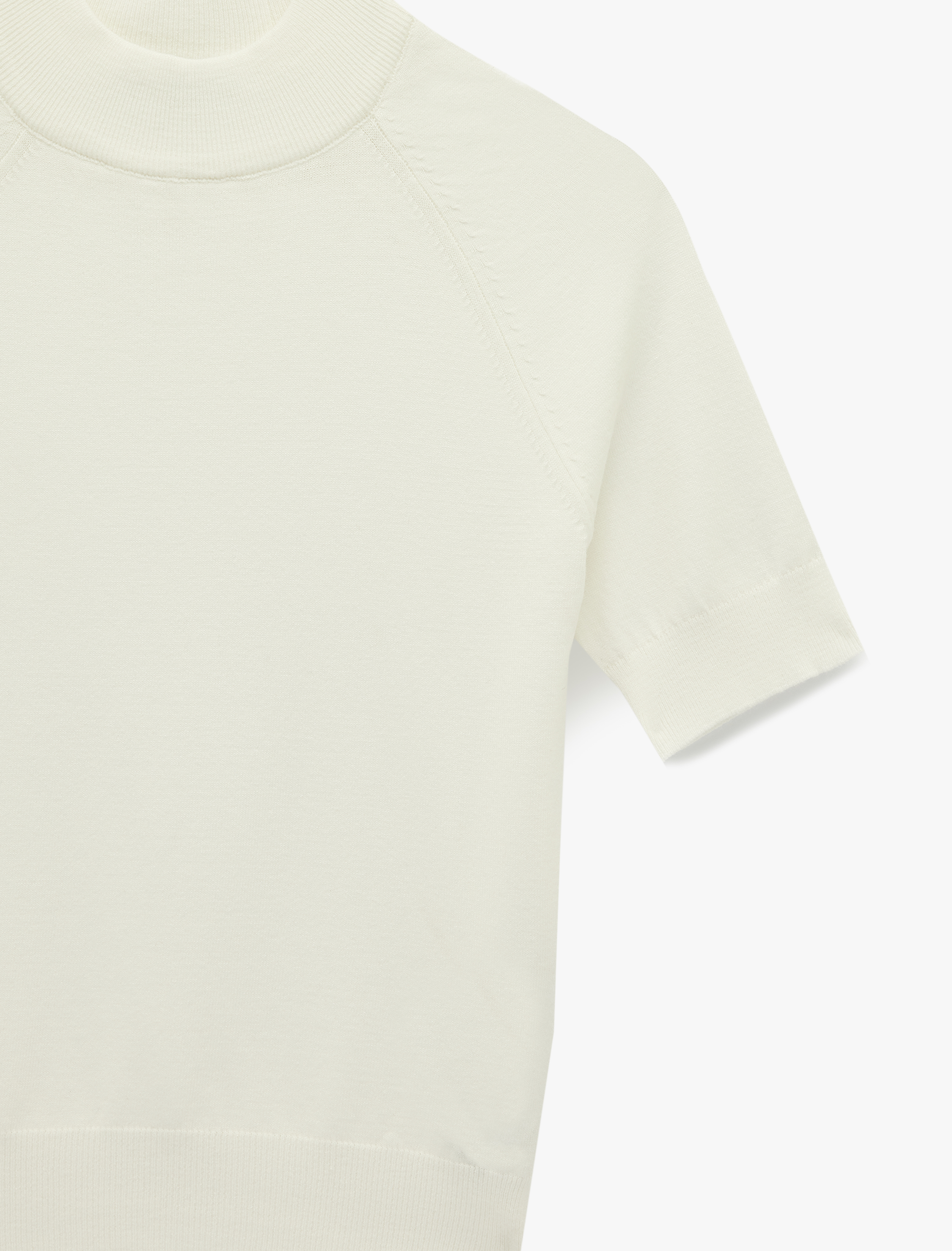   Kısa Kollu Hafif Dik Yaka Triko Kazak