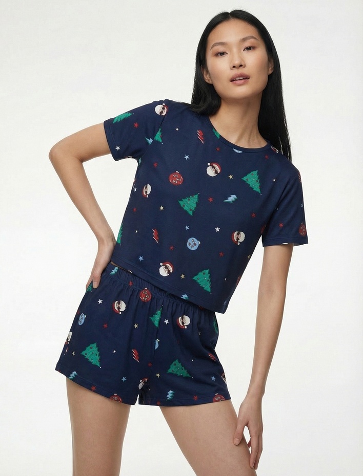  Noel Baba Baskılı Şortlu Yılbaşı Pijama Takımı