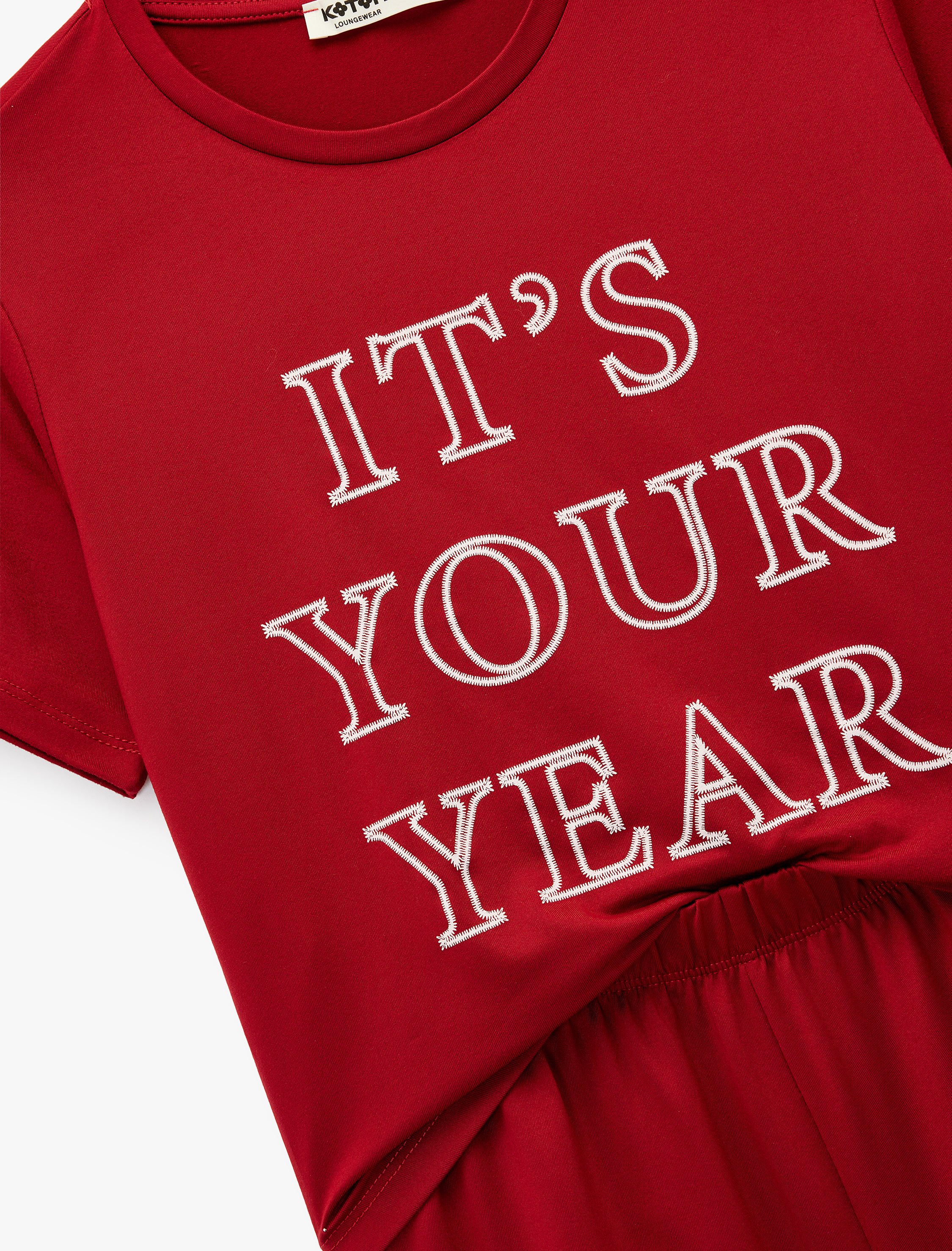   Rahat Kalıp Kısa Kollu Bisiklet Yaka Şortlu Yılbaşı Pijama Takımı