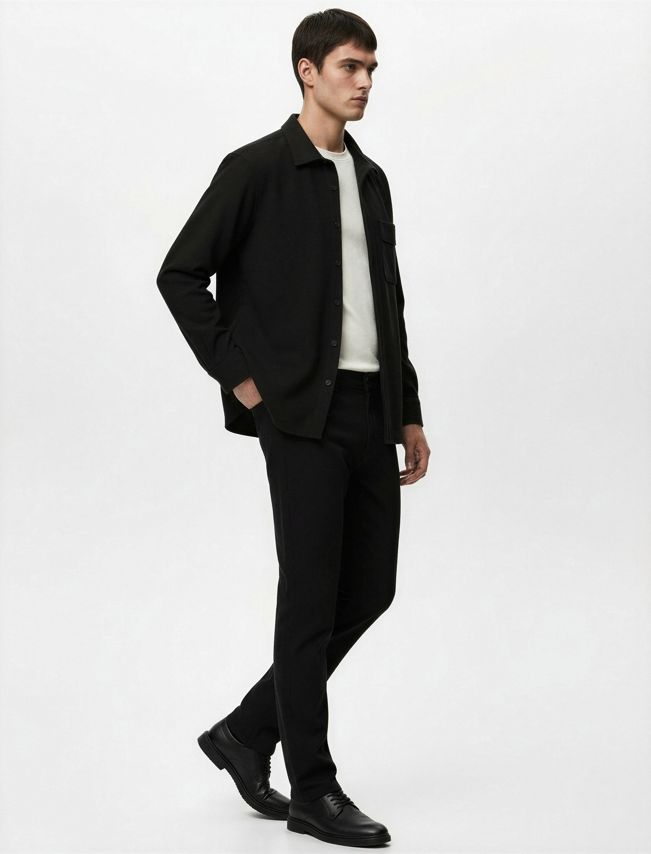   Viskon Karışımlı Cep Detaylı Uzun Kollu Düğmeli Klasik Yaka Gömlek Ceket