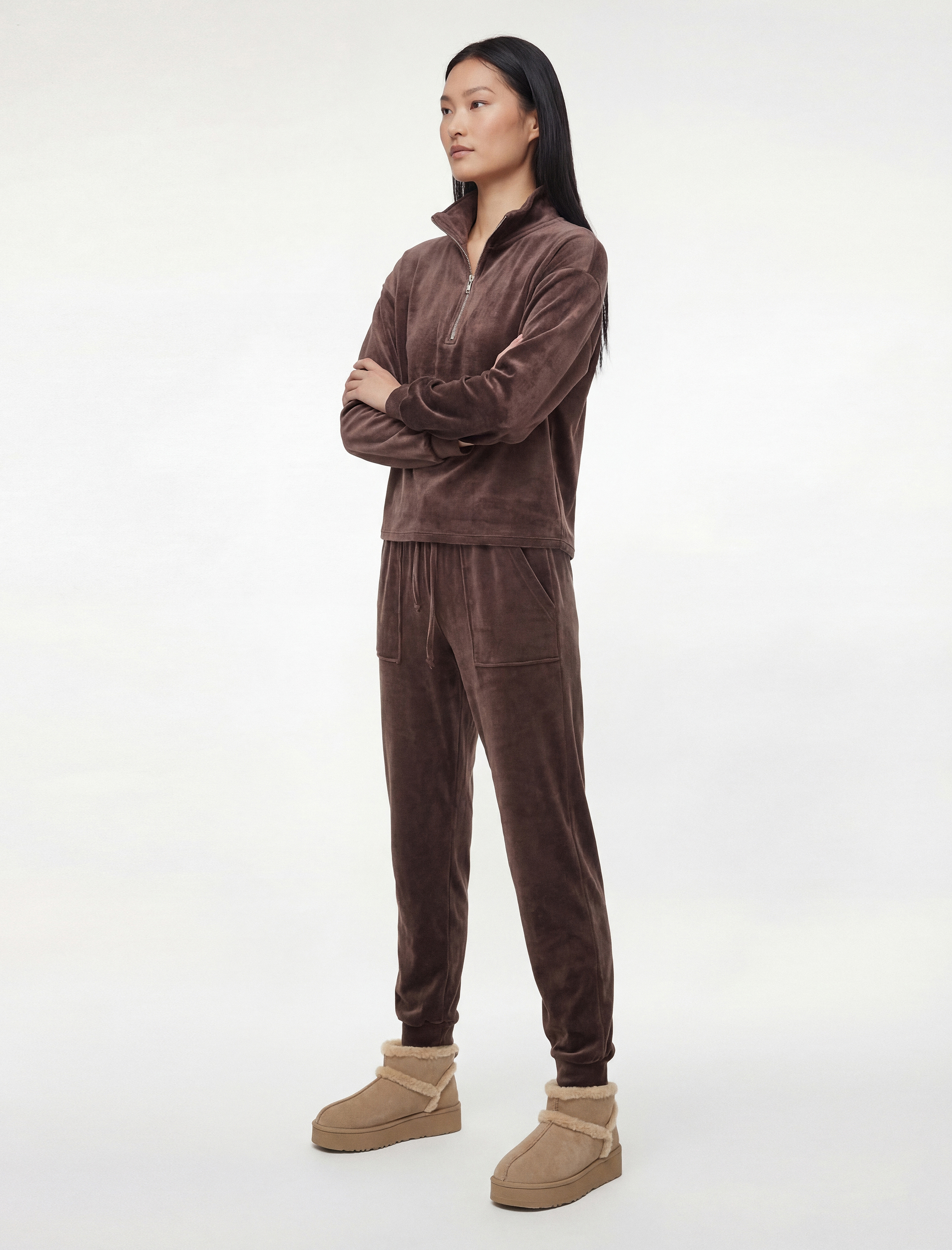   Yarım Fermuarlı Uzun Kollu Rahat Kalıp Dik Yaka Kadife Pijama Üstü