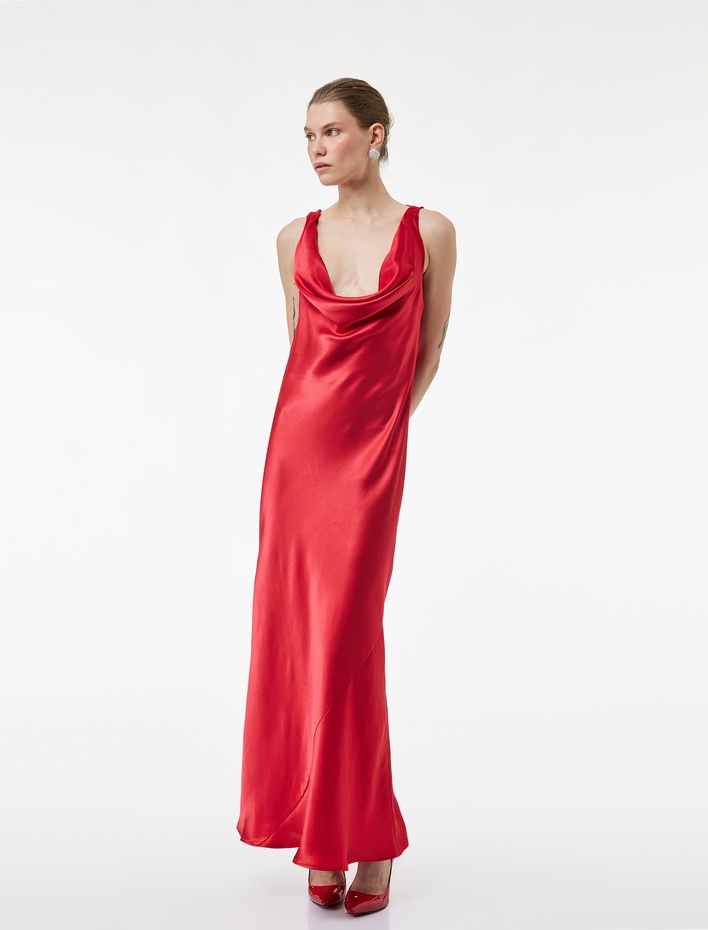  Kolsuz Degaje Yaka Viskon Karışımlı Saten Uzun Abiye Elbise