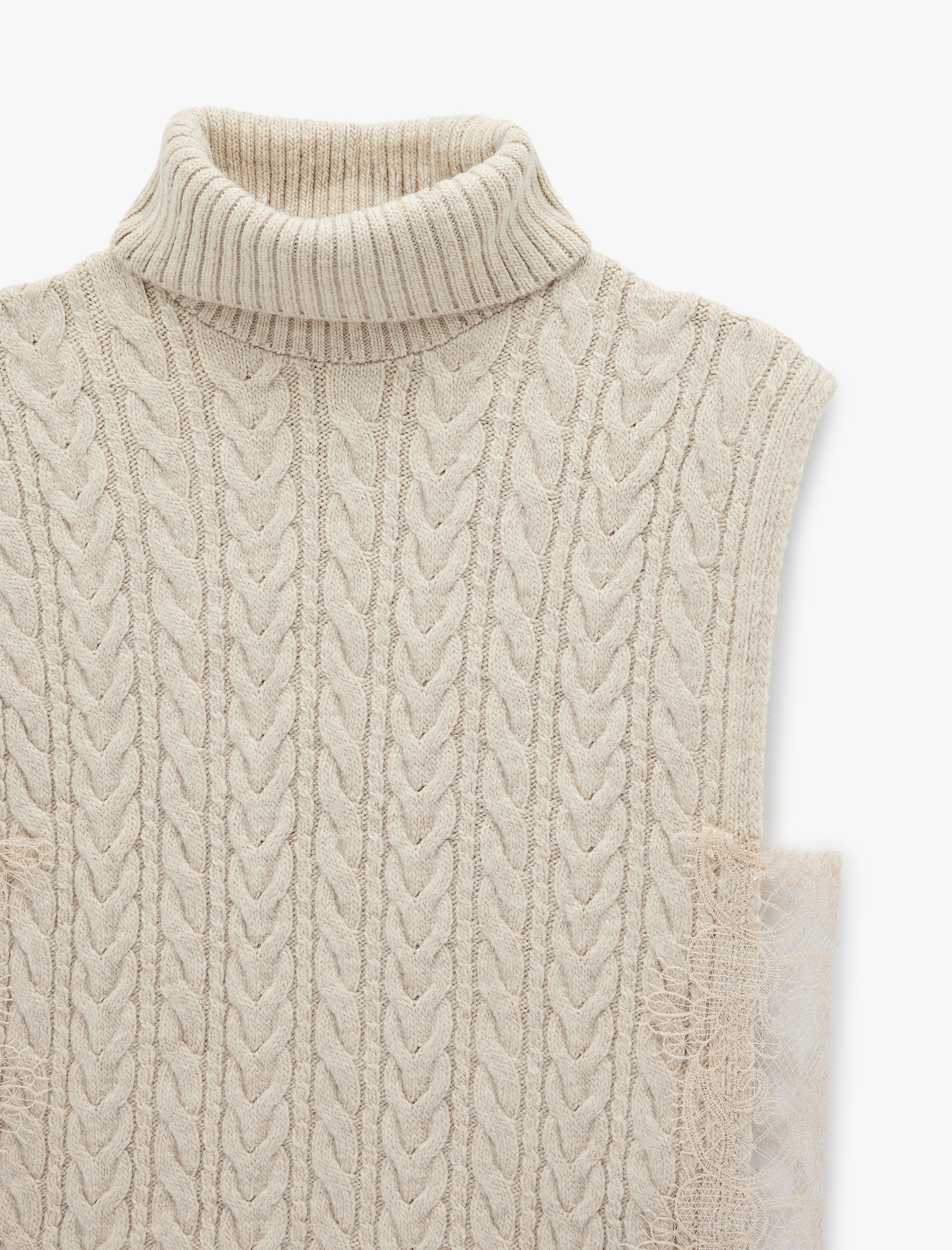   Koton X Şahika Ercümen - Yanları Dantel Detaylı Balıkçı Yaka Saç Örgü Süveter