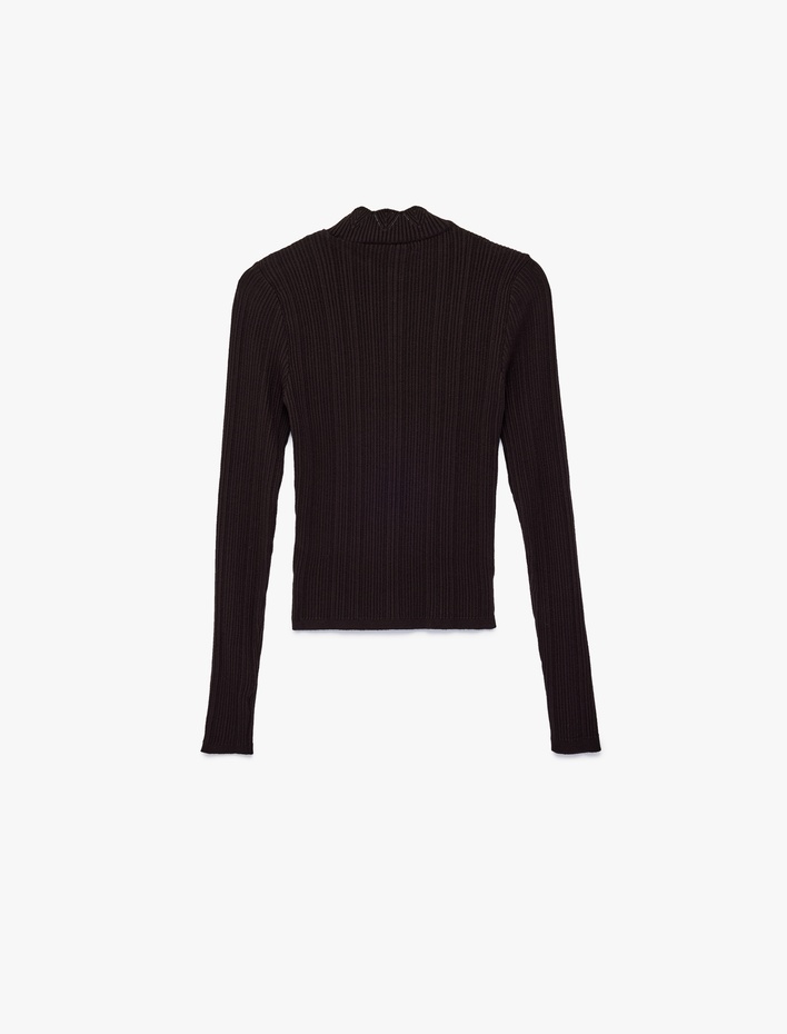  Uzun Kollu Dik Yaka Triko Kazak