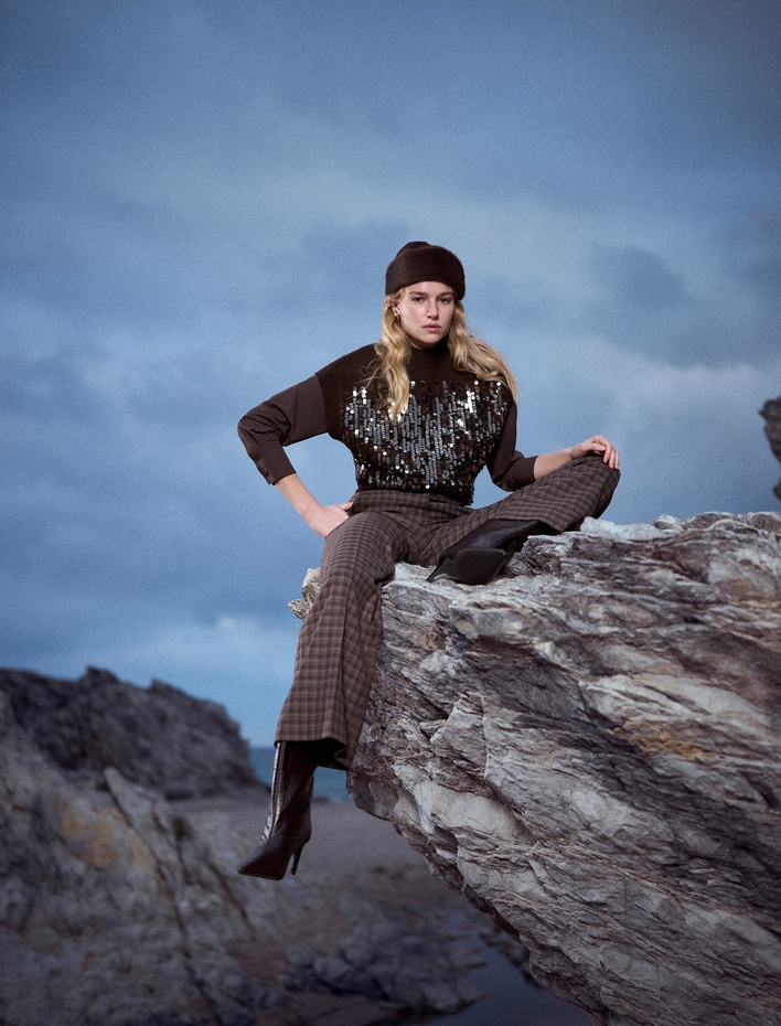  Koton X Şahika Ercümen - Cepli Geniş Paça Ekoseli Kumaş Pantolon