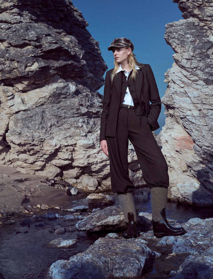  Koton X Şahika Ercümen - Uzun Kollu Düğmeli Cepli Desenli Kışlık Blazer Ceket