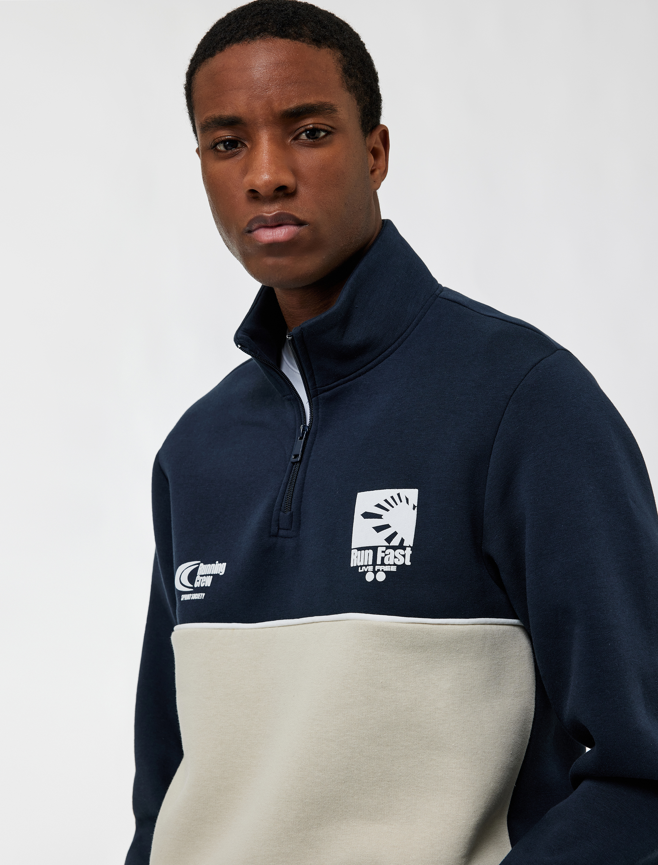   Regular Fit Baskılı Renk Bloklu Şardonlu Yarım Fermuarlı Sweatshirt