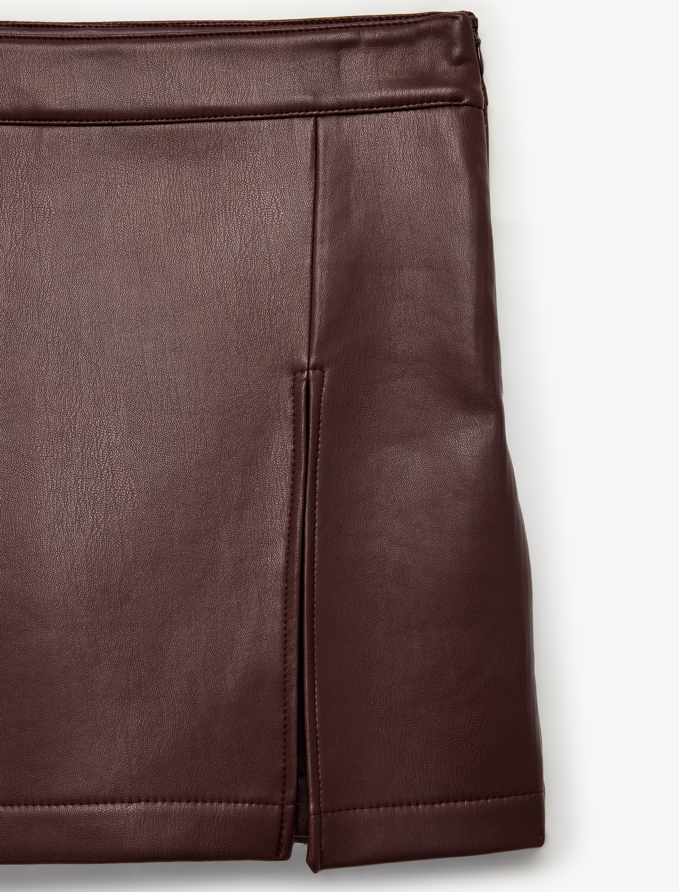   Yırtmaç Detaylı A Kesim Mini Suni Deri Şort Etek