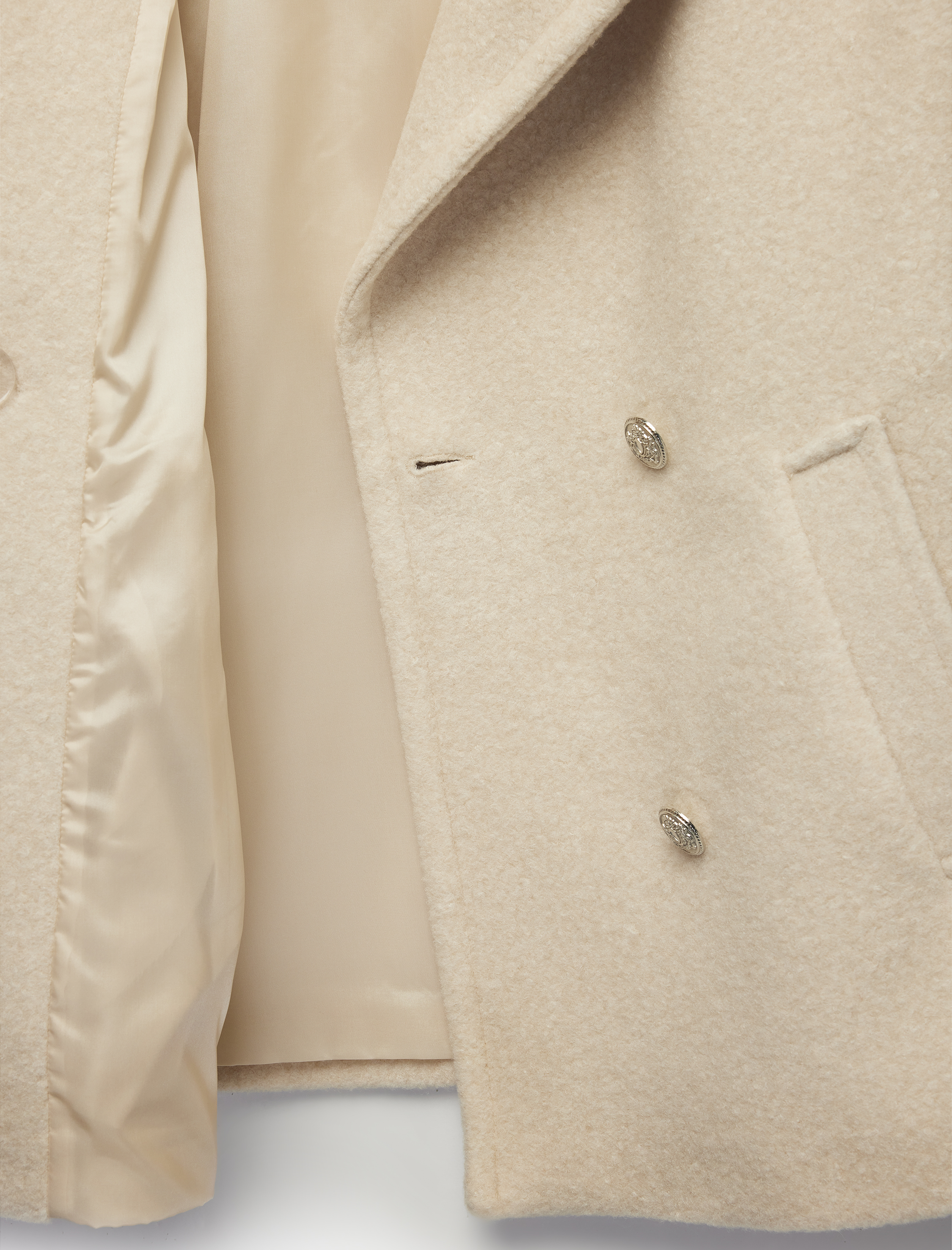   Uzun Kollu Cepli Düğmeli Kruvaze Yaka Kaban