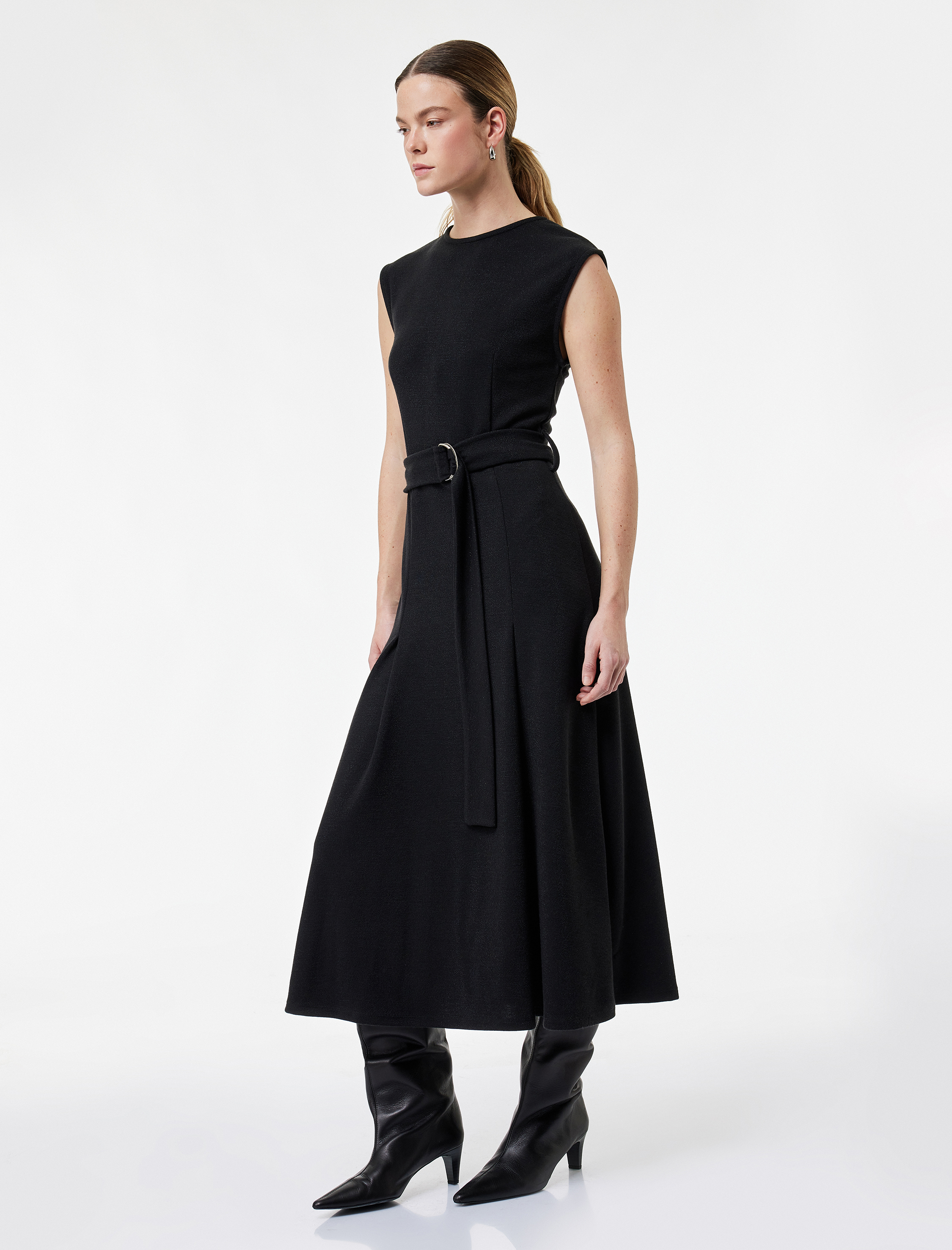   Slim Fit Kolsuz Bisiklet Yaka Kemerli Uzun Elbise