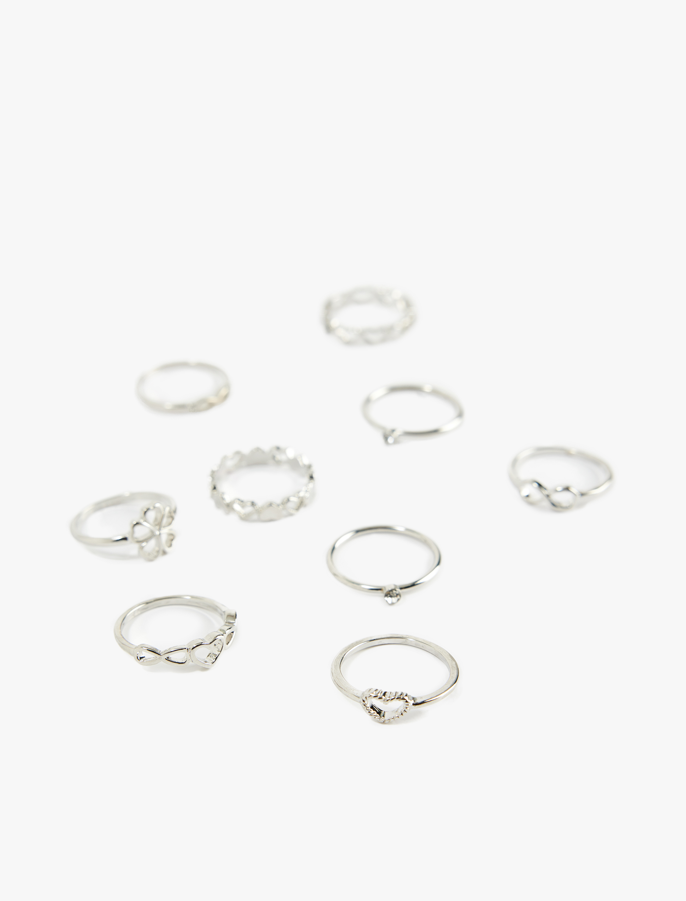  Kadın Kalpli 9'lu Yüzük Seti