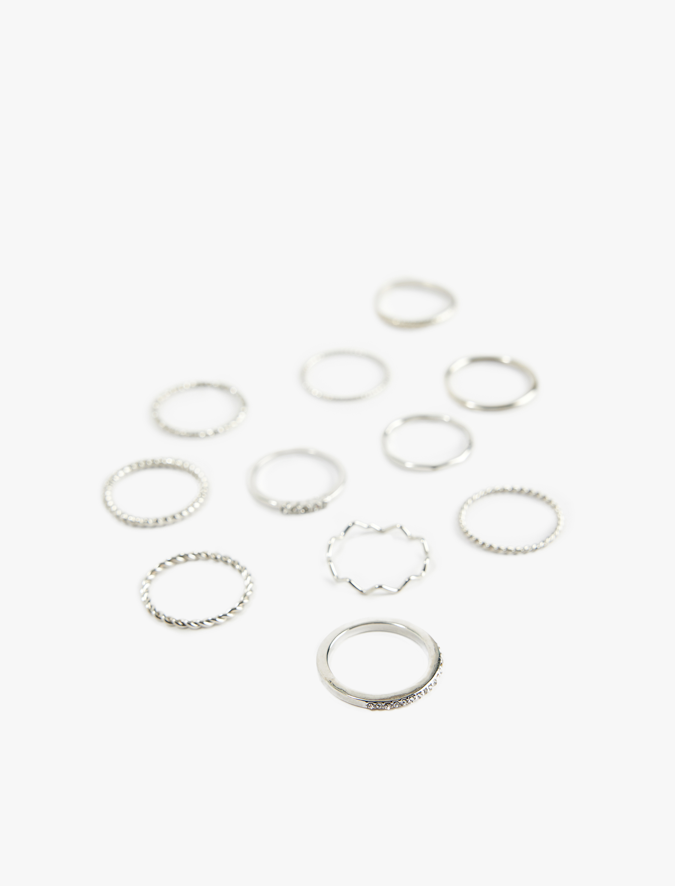  Kadın Taş Detaylı Burgu 11'li Yüzük Seti