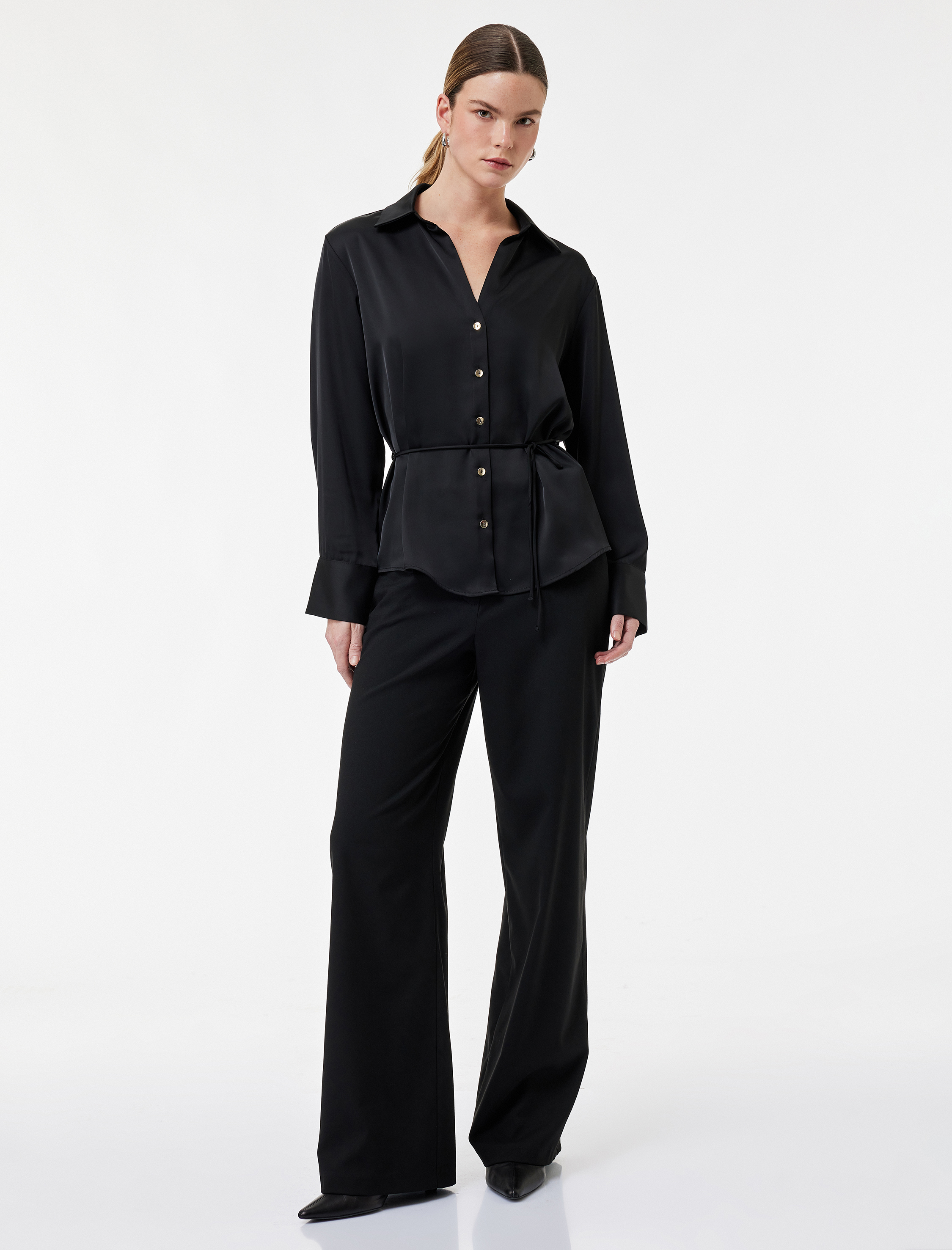   Klasik Yaka Rahat Kalıp Kemerli Uzun Kollu Saten Gömlek