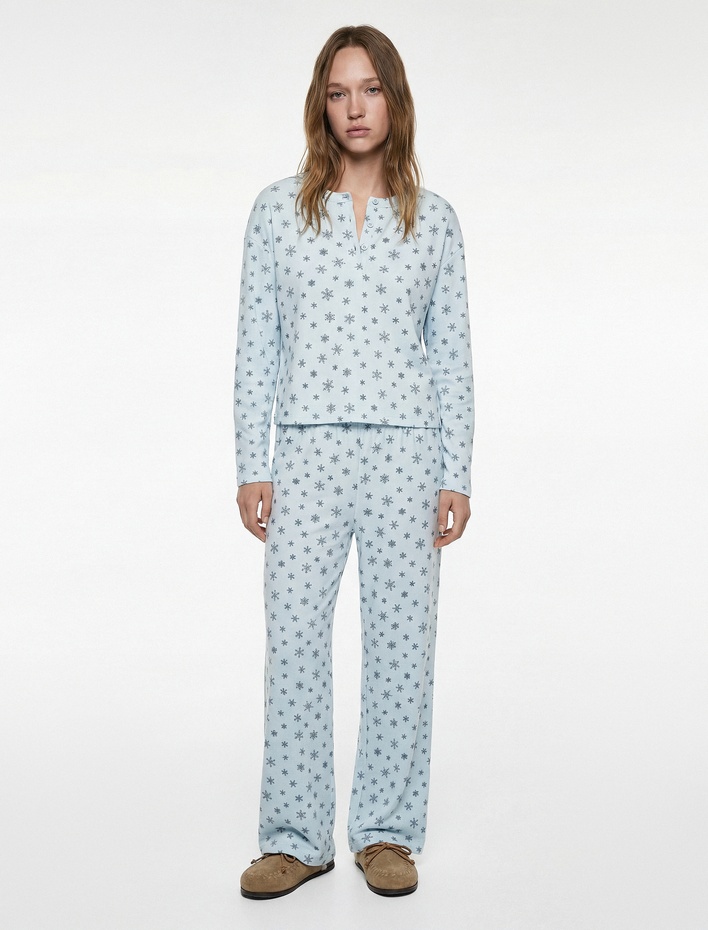  Bisiklet Yaka Rahat Kalıp Uzun Kollu Desenli Viskon Pijama Üstü