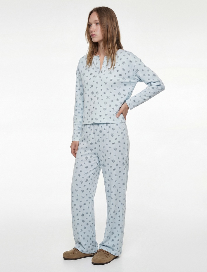  Bisiklet Yaka Rahat Kalıp Uzun Kollu Desenli Viskon Pijama Üstü