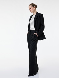 Pile Detaylı Cepli Geniş Paça Kumaş Pantolon