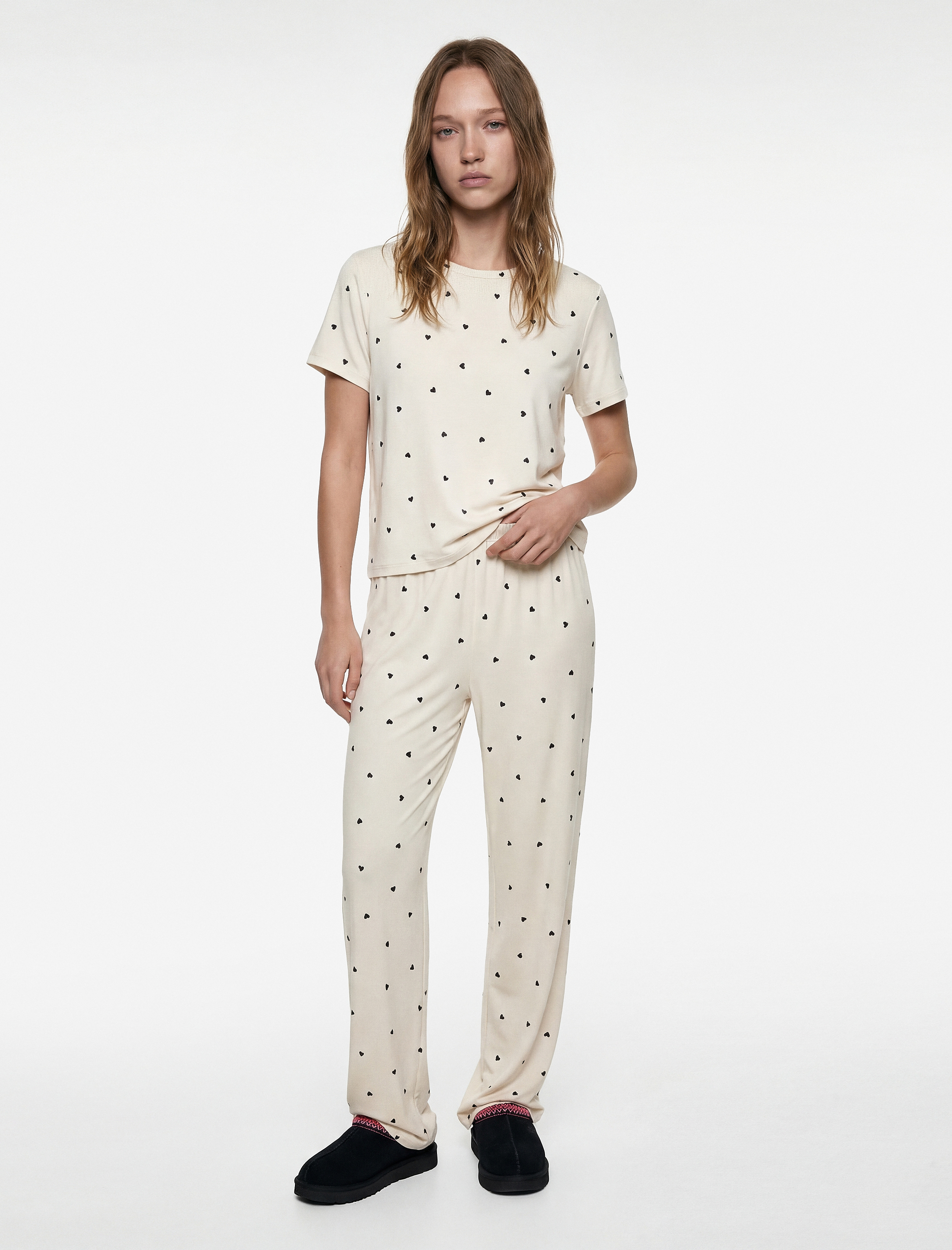   Kısa Kollu Bisiklet Yaka Puantiyeli Pijama Takımı