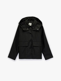 Rahat Kalıp Uzun Kollu Cepli Çıtçıt Düğme Detaylı Su İtici Kapşonlu Yağmurluk