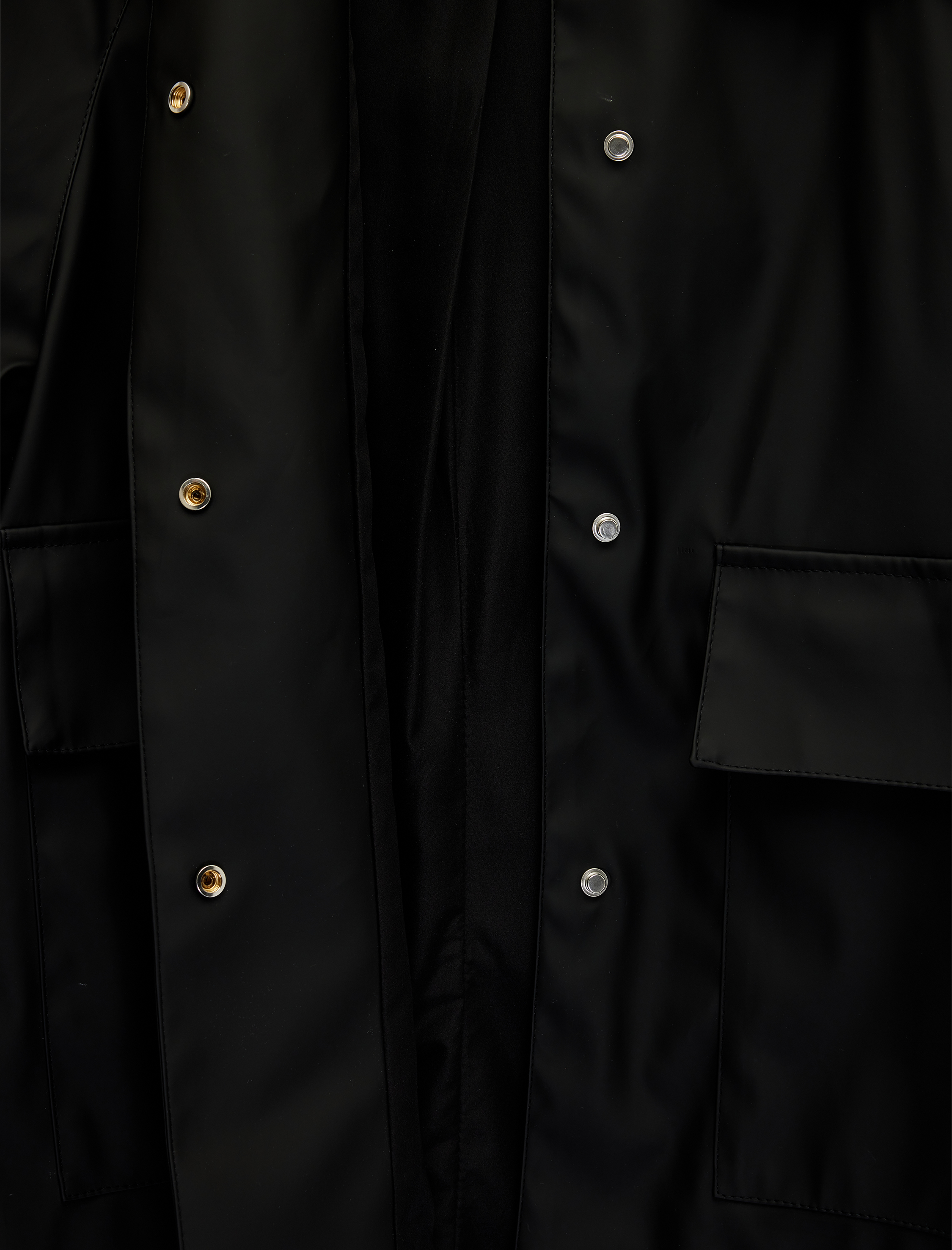   Rahat Kalıp Uzun Kollu Cepli Çıtçıt Düğme Detaylı Su İtici Kapşonlu Yağmurluk