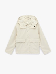 Rahat Kalıp Uzun Kollu Cepli Çıtçıt Düğme Detaylı Su İtici Kapşonlu Yağmurluk