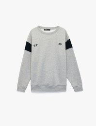 Şardonlu Uzun Kollu Bisiklet Yaka Arkası Baskılı Sweatshirt