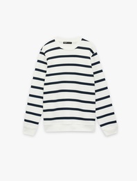 Uzun Kollu Bisiklet Yaka Şardonlu Regular Fit Sweatshirt