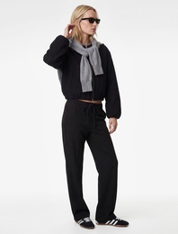 Beli Bağcıklı Düz Bol Paça Pantolon