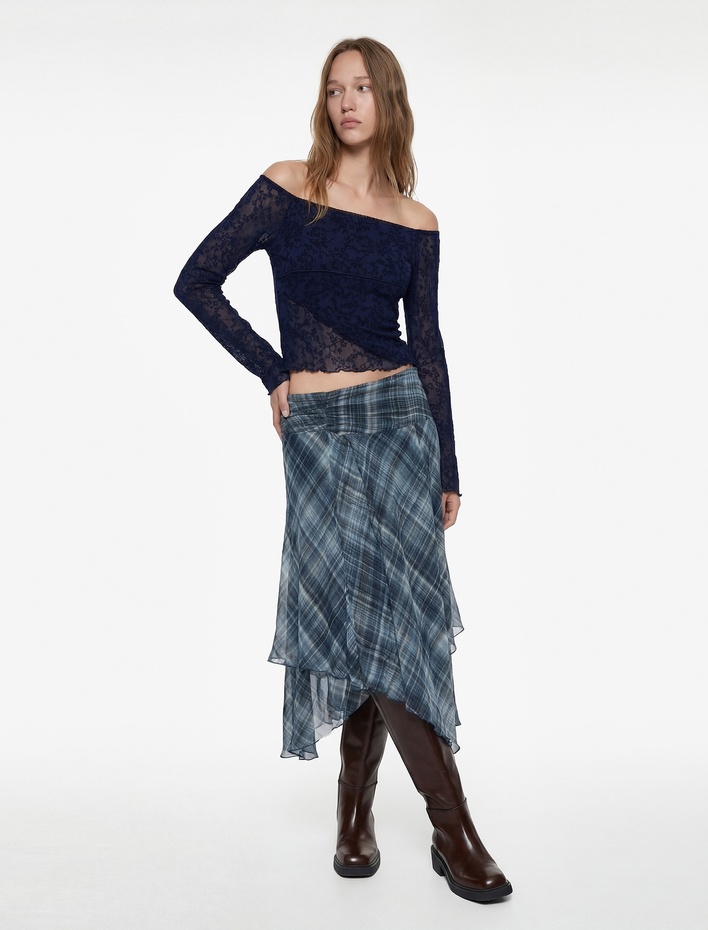  Uzun İspanyol Kollu Slim Fit Omzu Açık Tül Dantelli Tişört