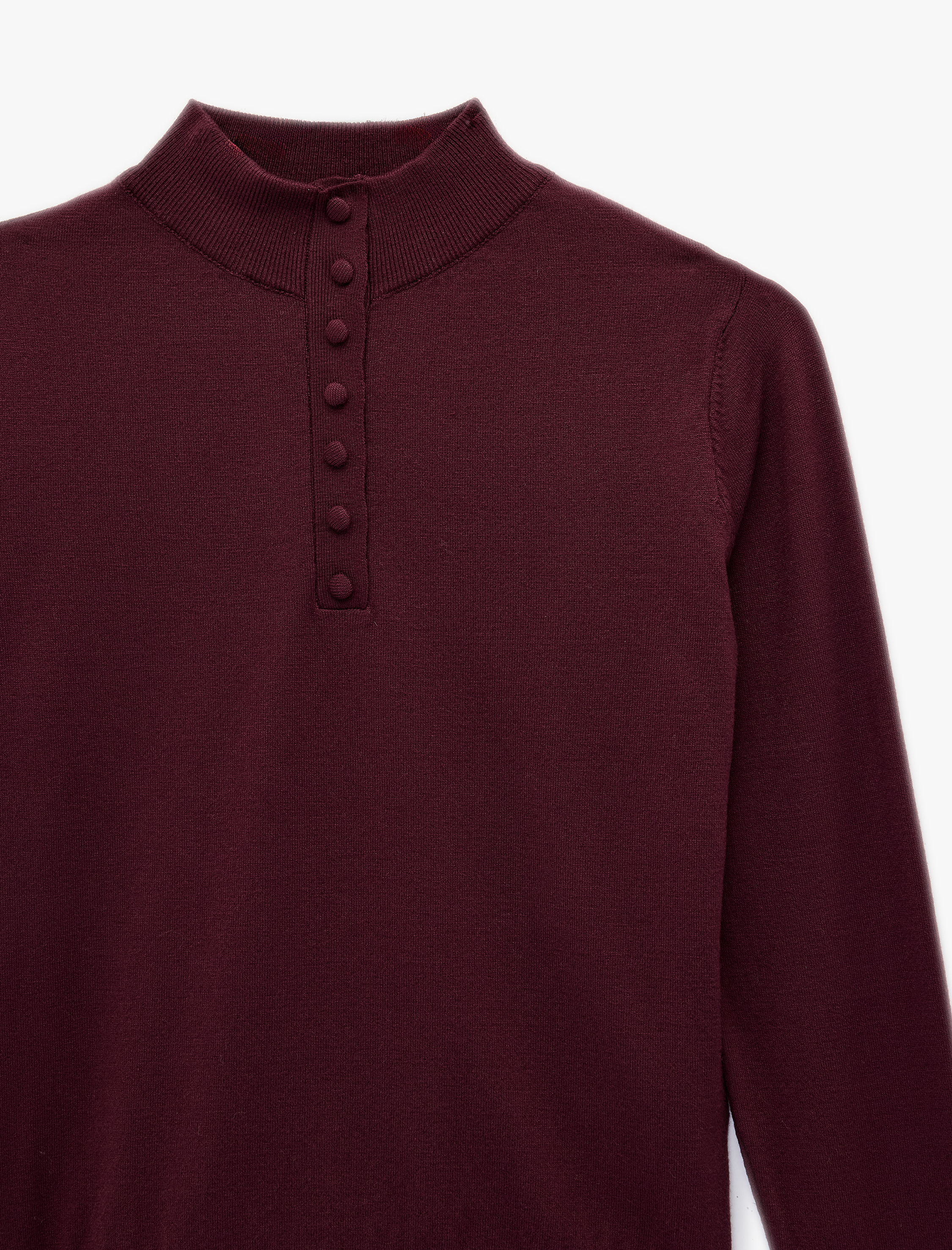   Regular Fit Uzun Kollu Yarım Düğme Detaylı Dik Yaka Triko Kazak