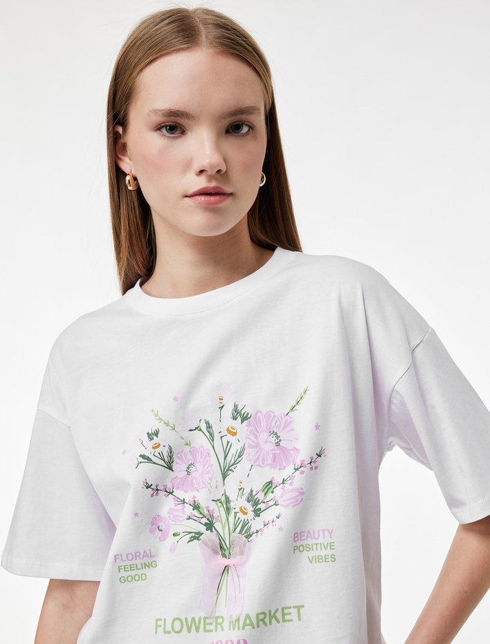  Kısa Kollu Bisiklet Yaka Çiçek Baskılı Pamuklu Oversize Tişört