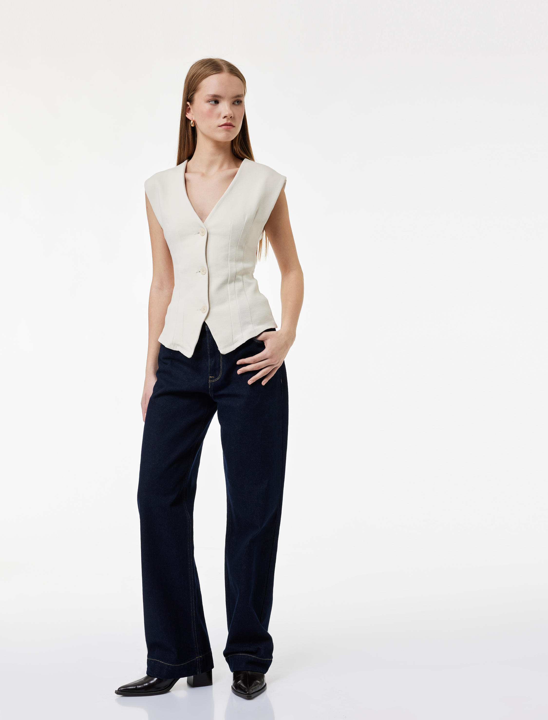   Slim Fit Düğmeli Dikiş Detaylı Kolsuz V Yaka Yelek