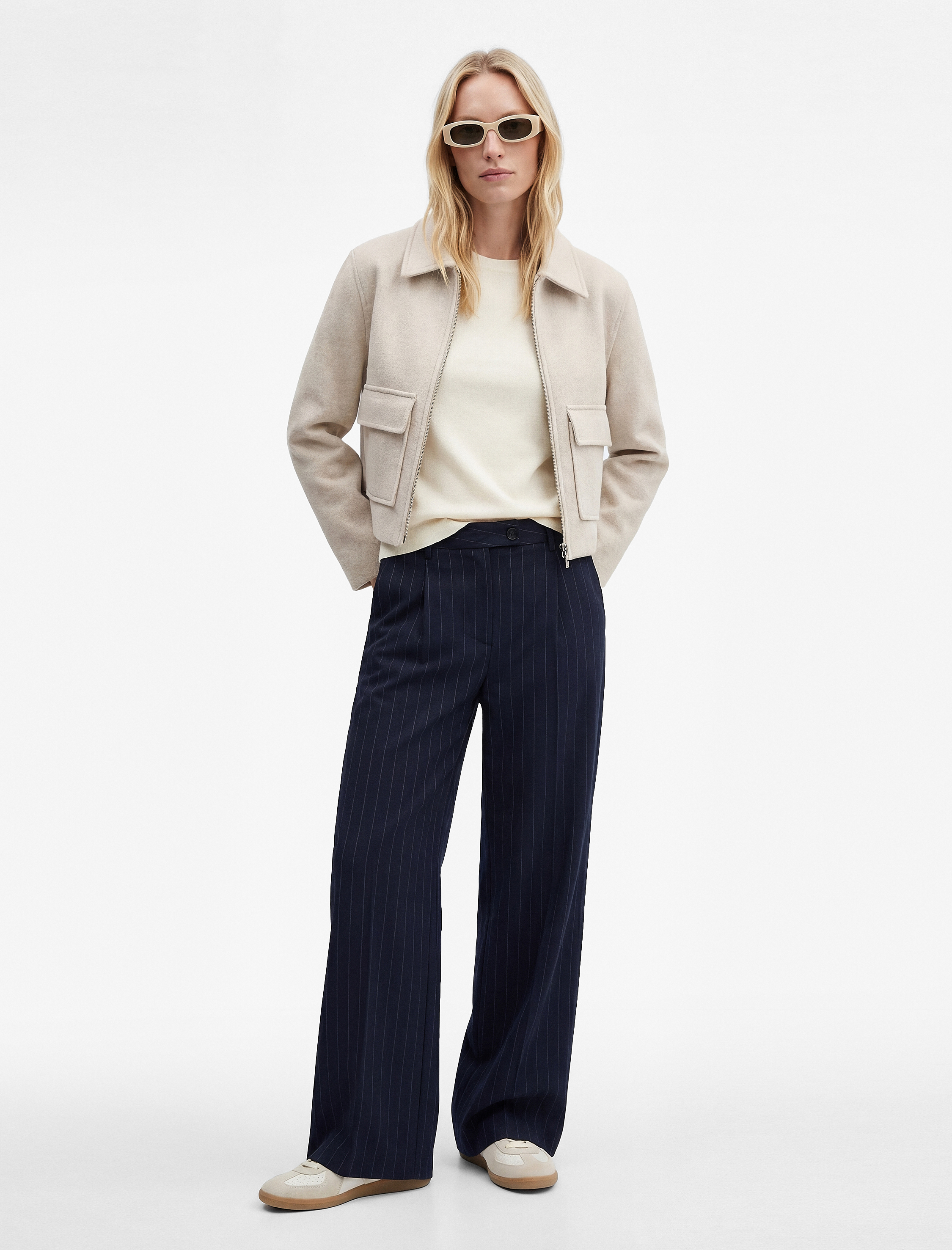   Regular Fit Uzun Kollu Cepli Fermuarlı Crop Kaşe Ceket