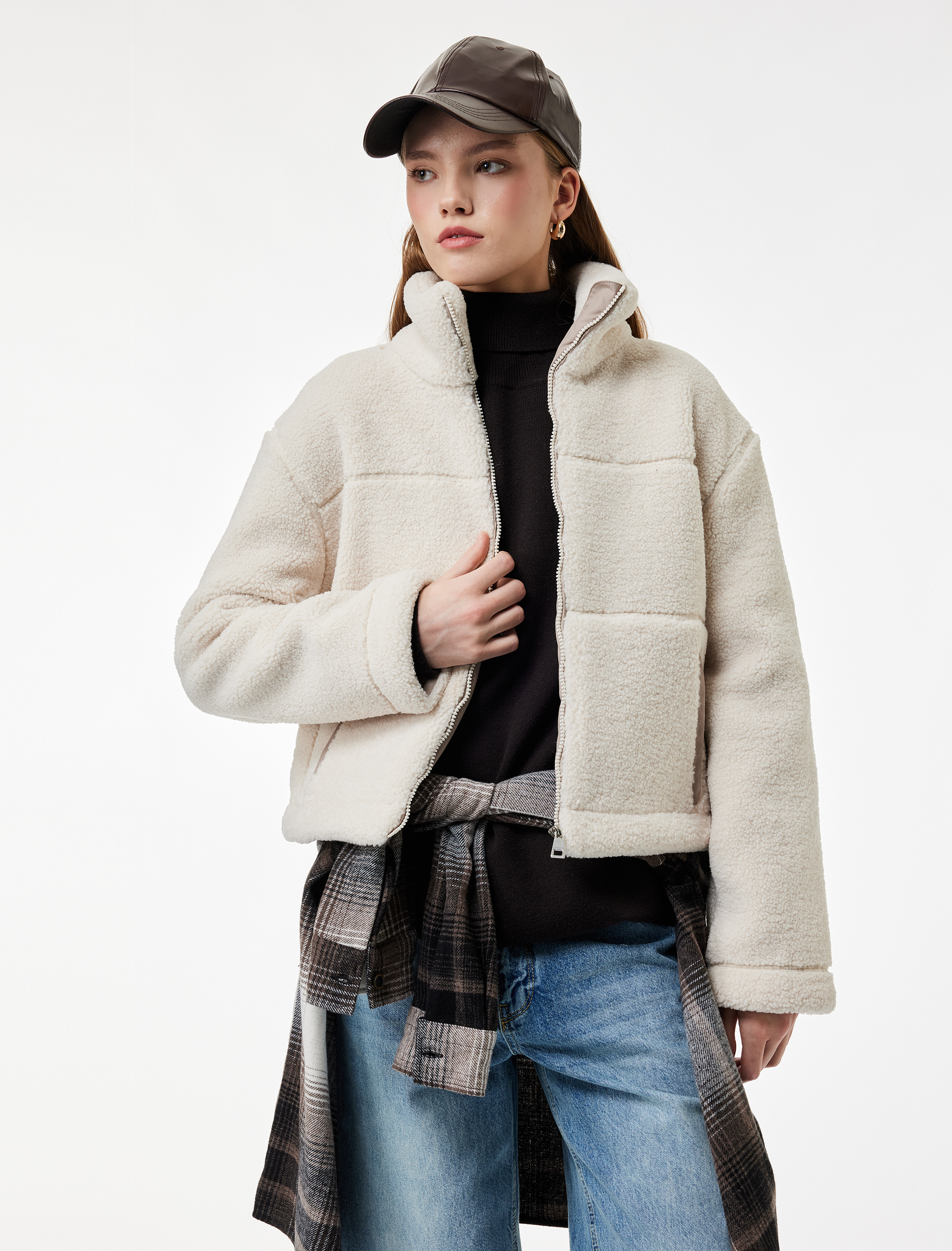   Cepli Uzun Kollu Fermuarlı Dik Yaka Crop Peluş Mont