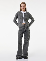 Bisiklet Yaka Düğmeli Saç Örgü Dokulu Triko Hırka