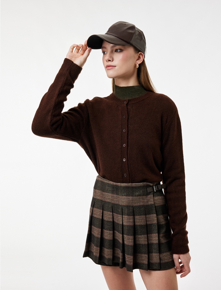  Bisiklet Yaka Düğme Detaylı Basic Triko Hırka