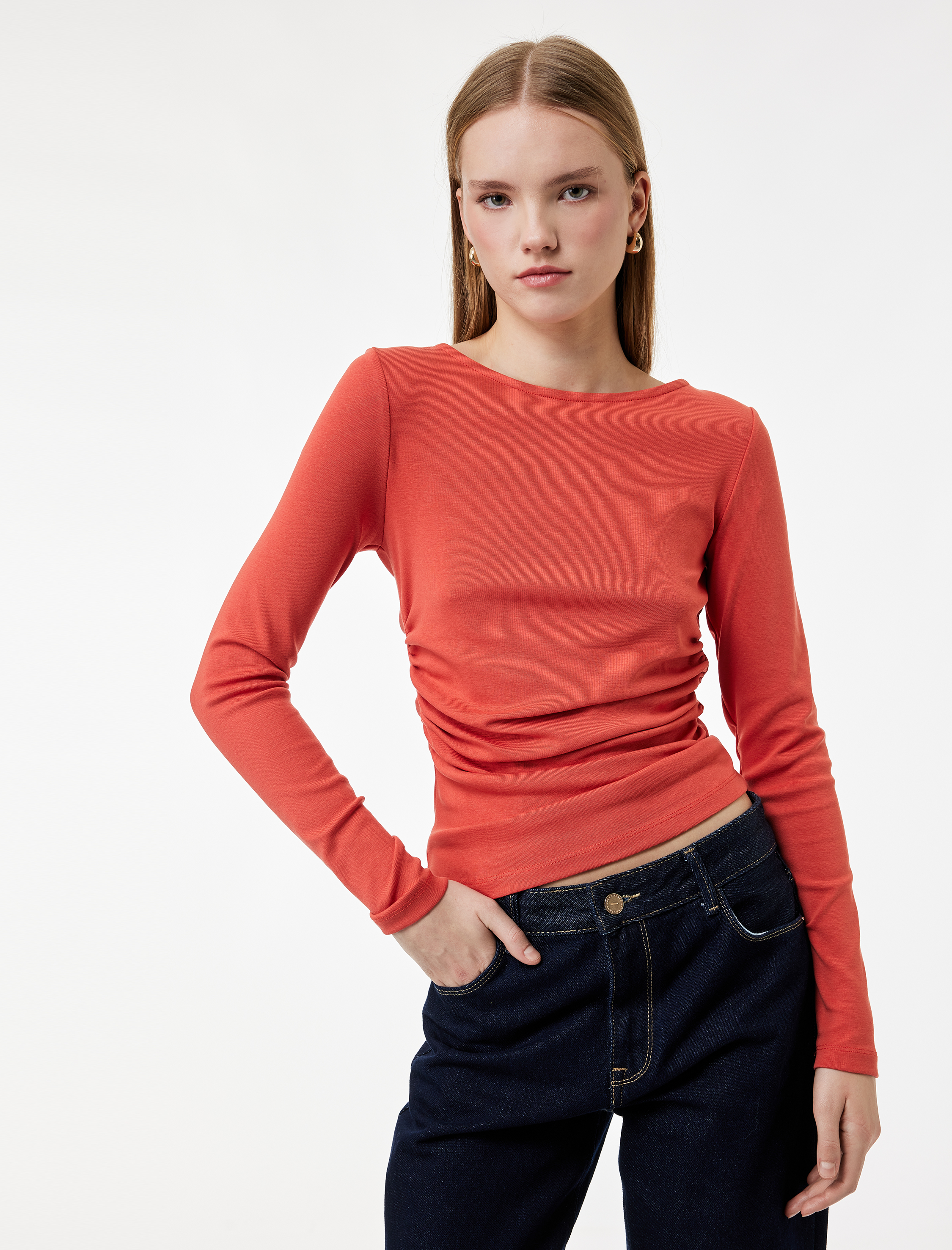   Pamuklu Slim Fit Kayık Yaka Drapeli Uzun Kollu Tişört