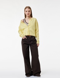 Bisiklet Yaka Düğme Detaylı Basic Triko Hırka