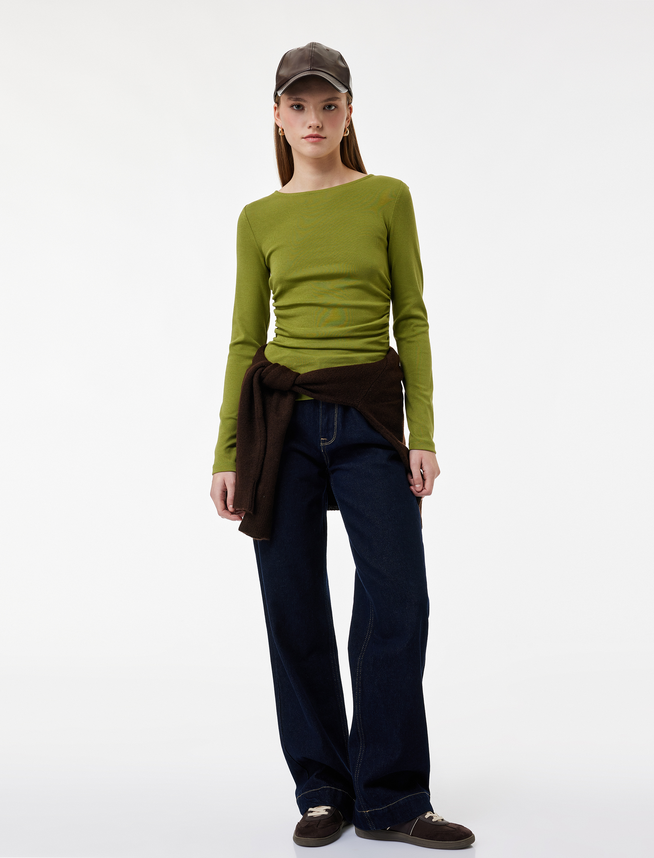   Pamuklu Slim Fit Kayık Yaka Drapeli Uzun Kollu Tişört