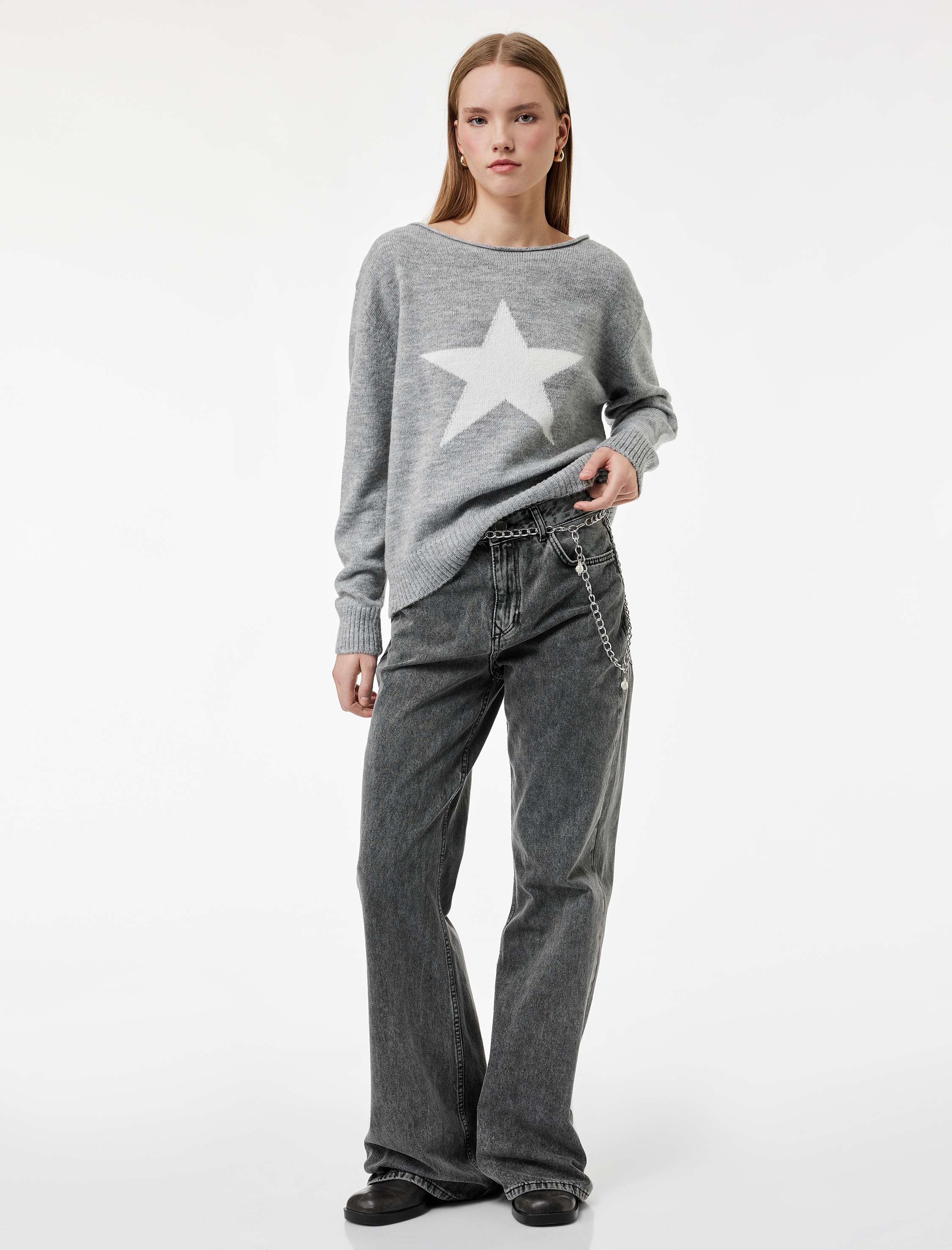   Uzun Kollu Yuvarlak Geniş Yaka Yıldız Desenli Triko Kazak