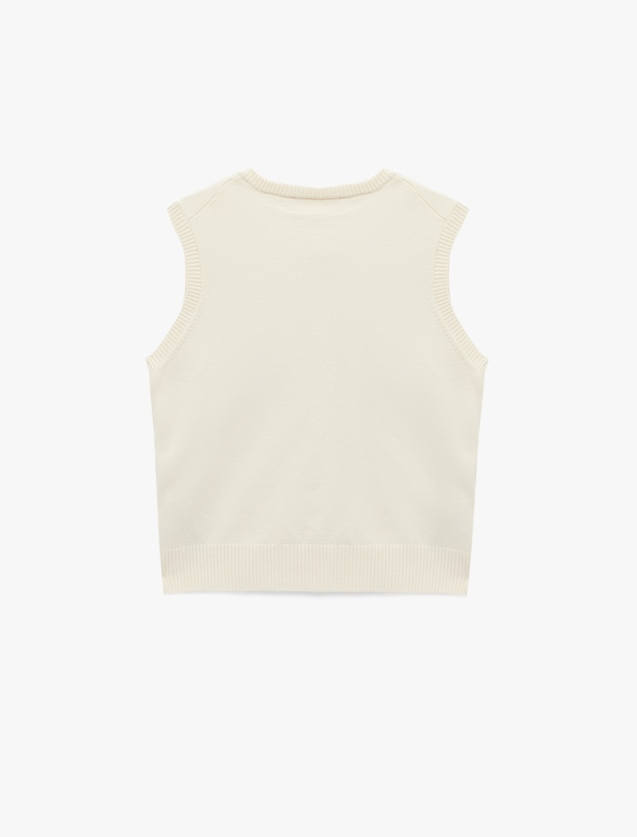  Regular Fit Düğmeli Bisiklet Yaka Triko Yelek