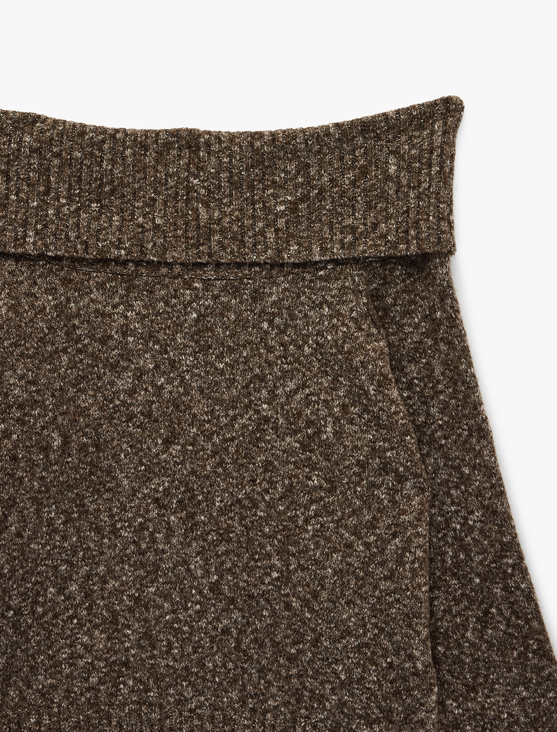   Uzun Kollu Omzu Açık Triko Kazak