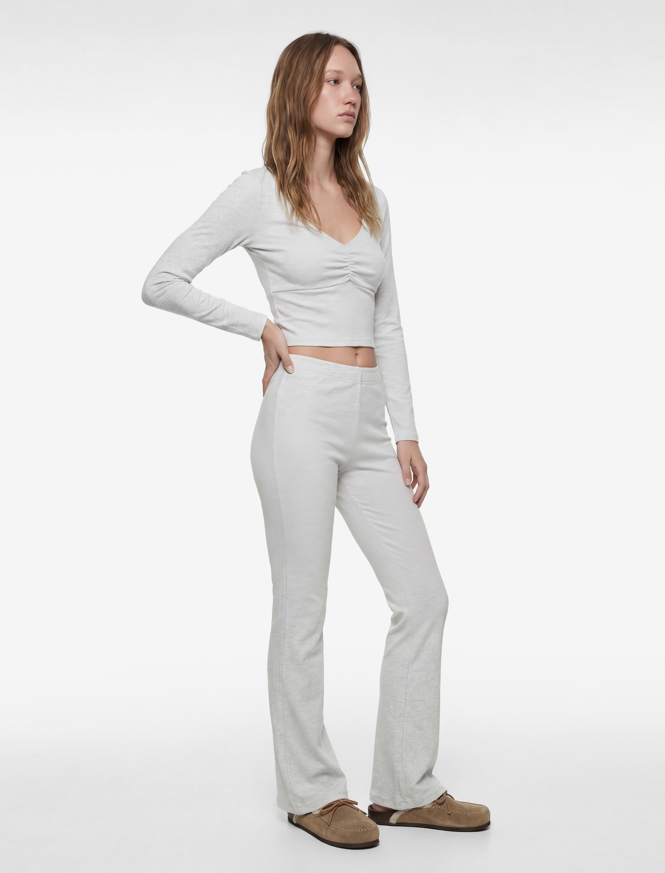   Uzun Kollu V Yaka Büzgülü Viskon Crop Slim Fit Örme Pijama Üstü