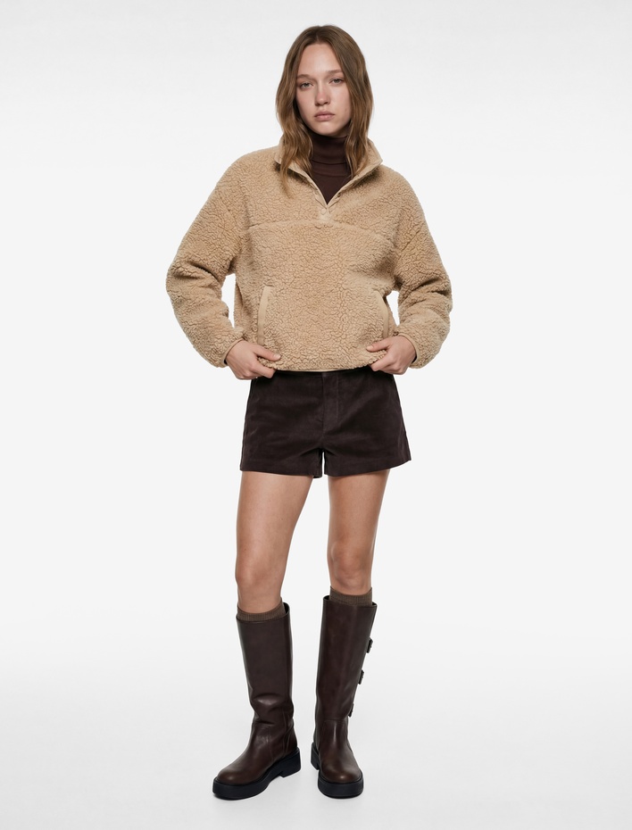  Dik Yaka Uzun Kollu Düğmeli Cep Detaylı Peluş Ceket