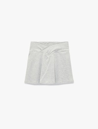 Rahat Kalıp Kemer Detaylı Mini Spor Şort Etek