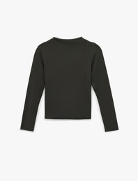 Dik Yaka Slim Fit Uzun Kollu Tişört