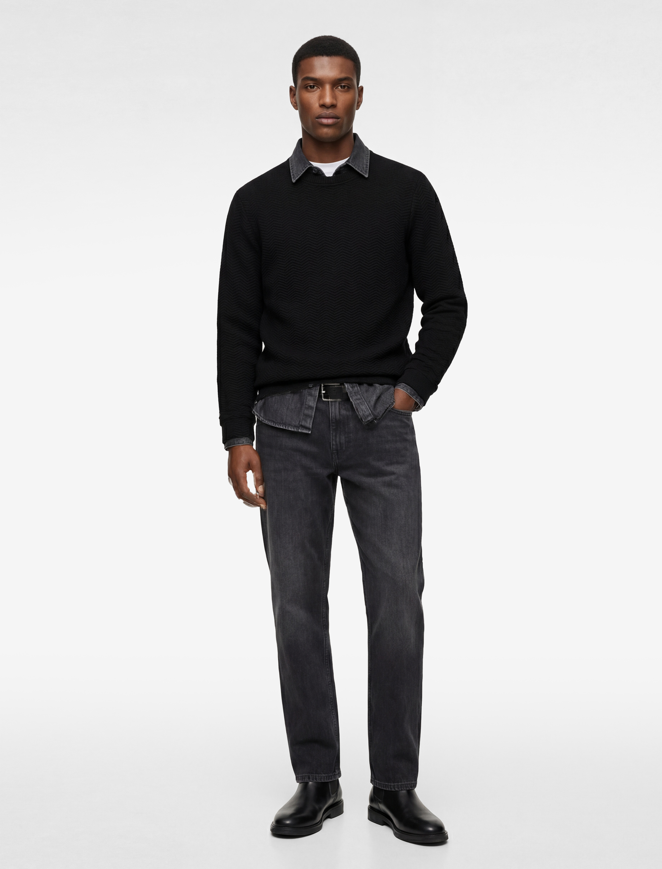   Uzun Kollu Regular Fit Dokulu Bisiklet Yaka Sweatshirt