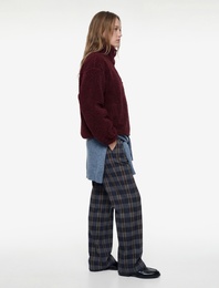 Dik Yaka Fermuar Cep Detaylı Çıtçıt Düğmeli Oversize Peluş Ceket