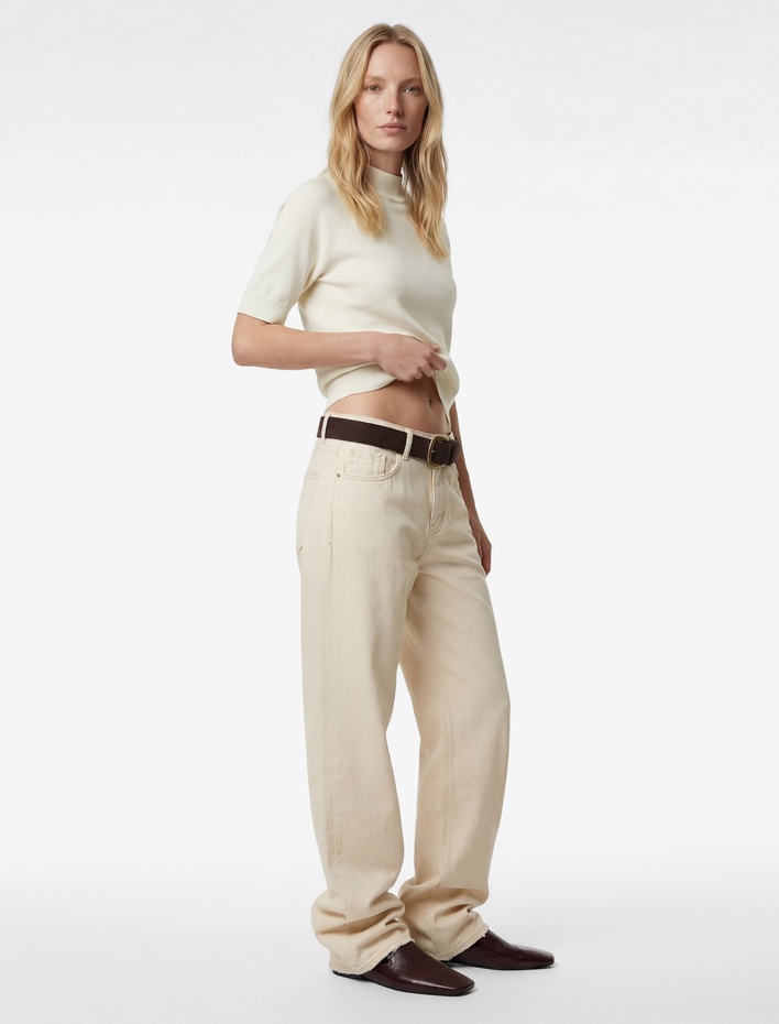  Kısa Kollu Hafif Dik Yaka Triko Kazak