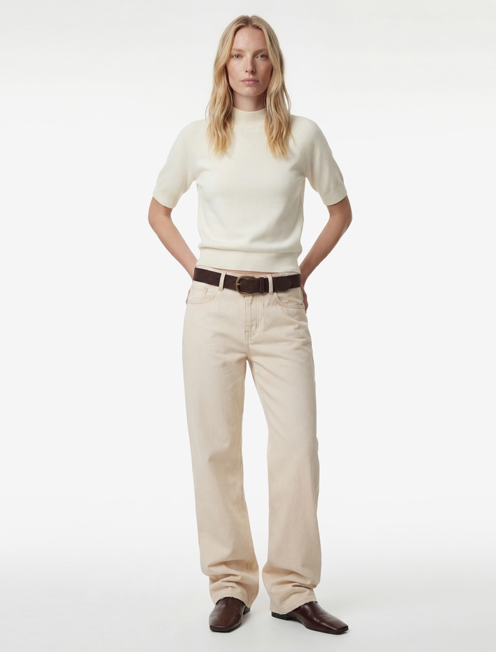  Kısa Kollu Hafif Dik Yaka Triko Kazak